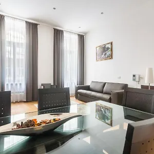 Riverside Palace Apartmán
