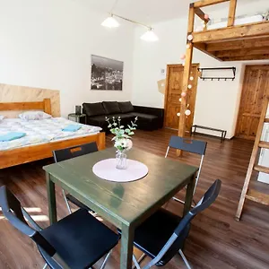  Apartment Wow Wow
